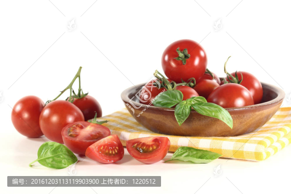 番茄和羅勒
