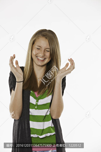 快樂的少女白