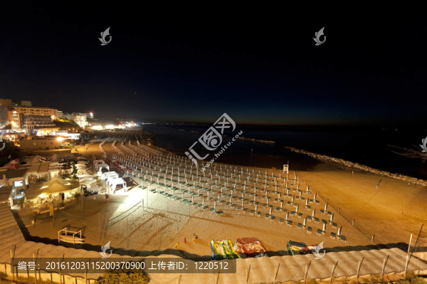 Termoli（坎波巴索；莫利塞大區(qū)；意大利）-晚上海灘