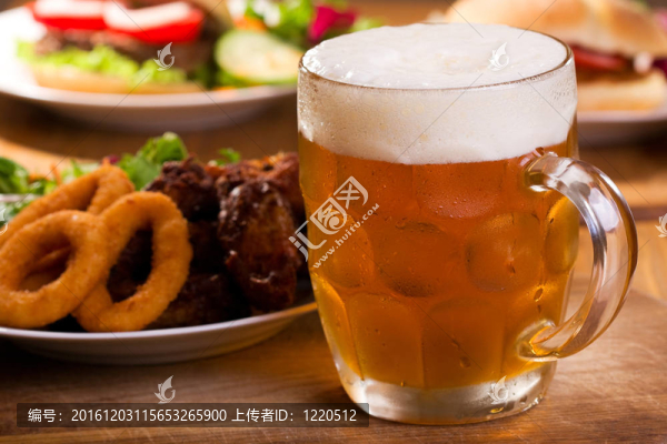 啤酒冷杯