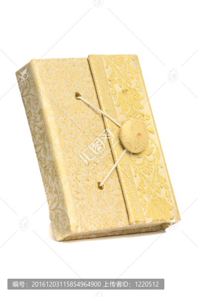 白色背景上的筆記本。