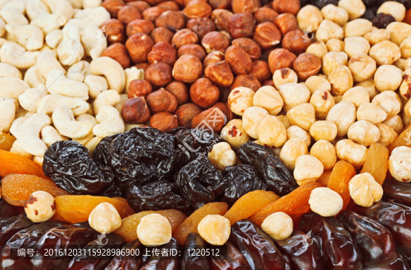 干果制品食品背景與榛子；腰果；李子；無花果和杏仁