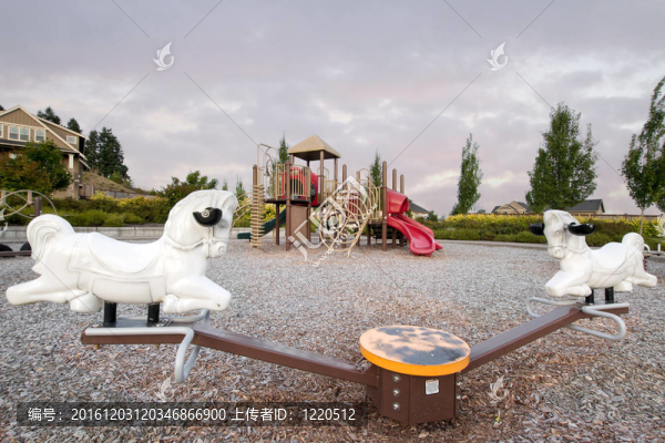 鄰里公園兒童游樂場(chǎng)用蹺蹺板