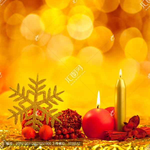 帶紅色蠟燭的圣誕雪花