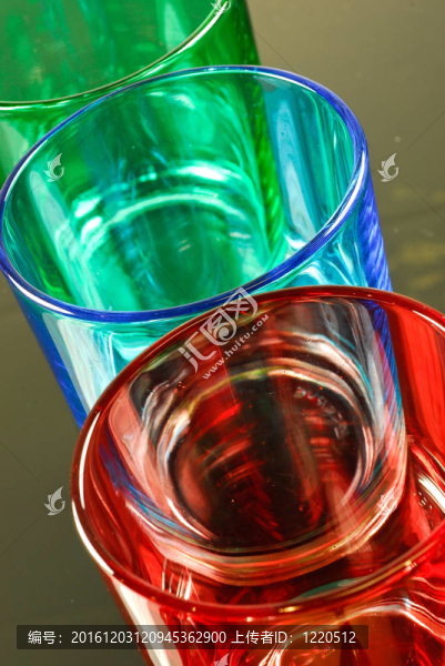 玻璃杯
