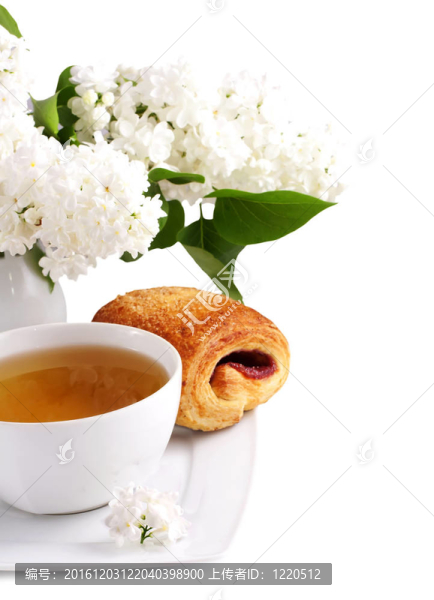 一杯茶和白丁香