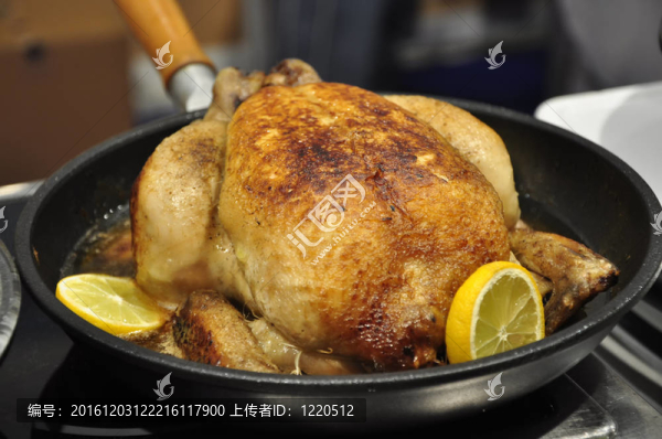 烤雞在鍋里