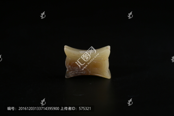 西周玉佩