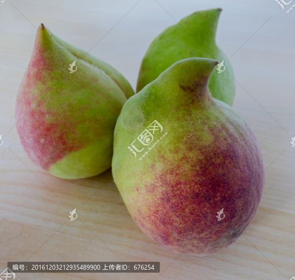 鷹嘴桃