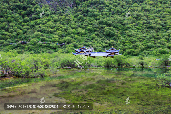 四川黃龍高原濕地海子