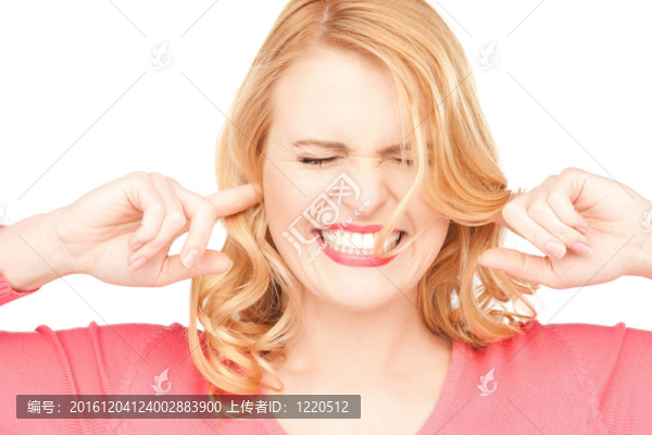 耳朵手指的女人