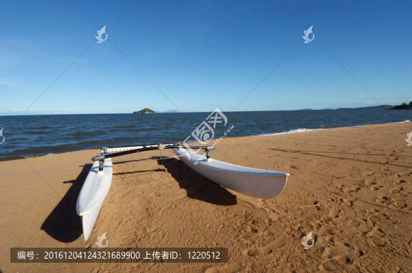 雙體船