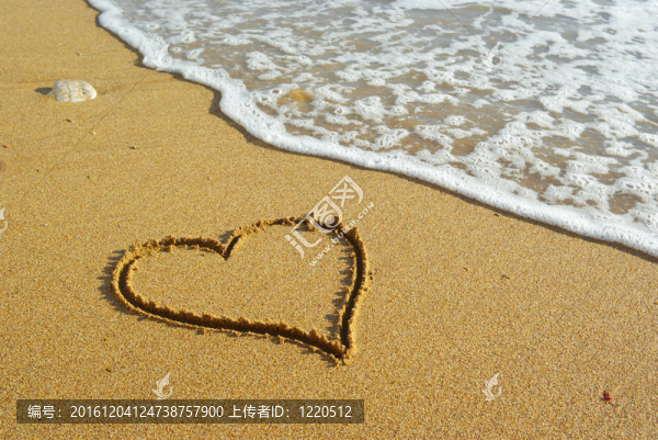 心在海灘上