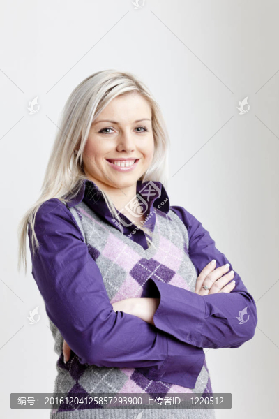 站在年輕的女商人的肖像
