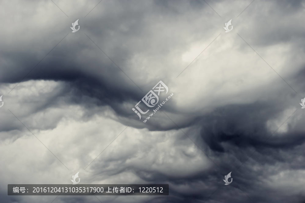 暴風(fēng)雨的烏云