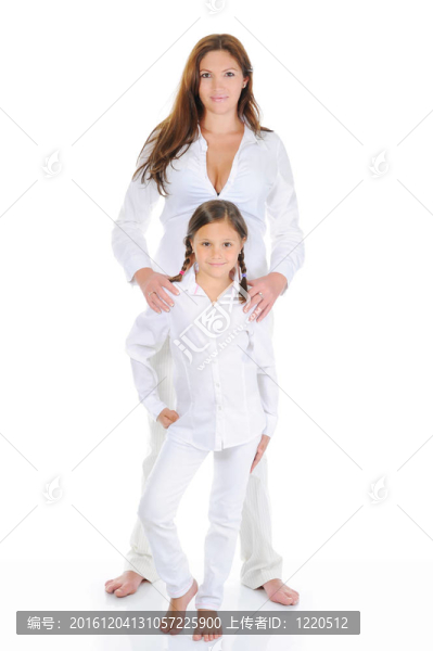 懷孕的女人和她的女兒