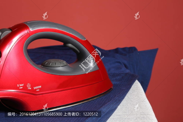 紅鐵襯衫
