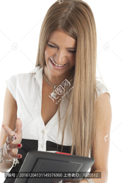 美女與平板電腦溝通