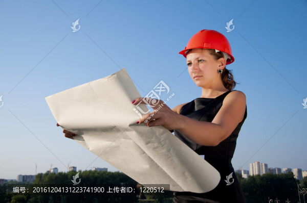 業(yè)務(wù)女性考慮施工圖