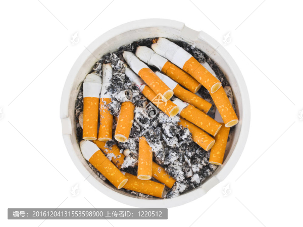 煙灰缸和香煙
