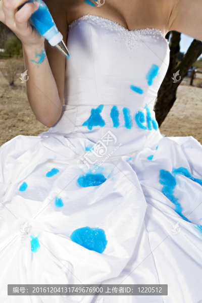 藍(lán)色油漆的新娘