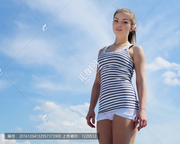 一個年輕女子做運動的畫像