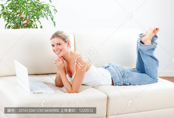 年輕的女人
