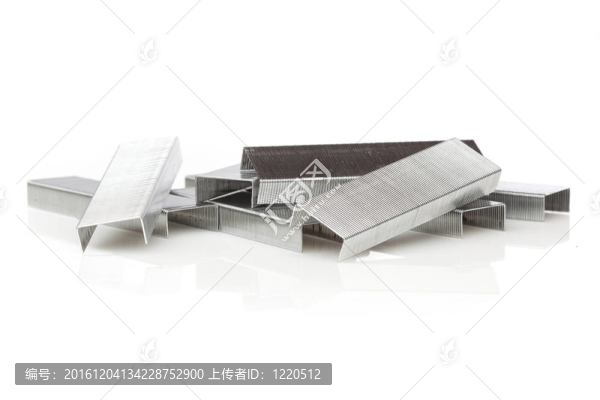 一根銀釘