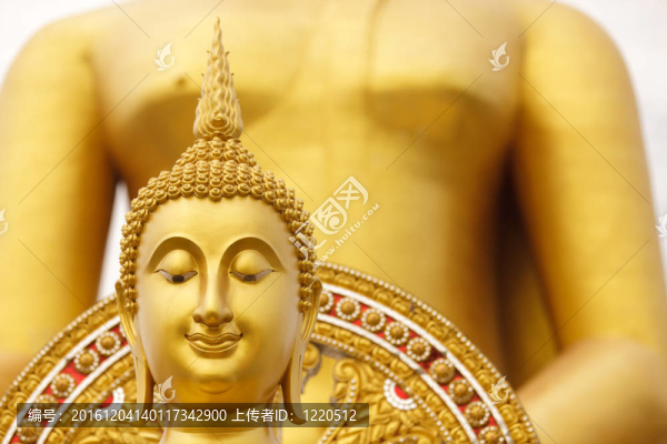金色的佛頭