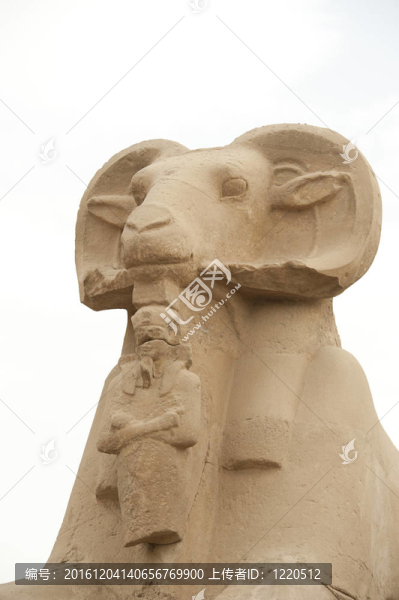 卡納克寺孤立獅身人面像