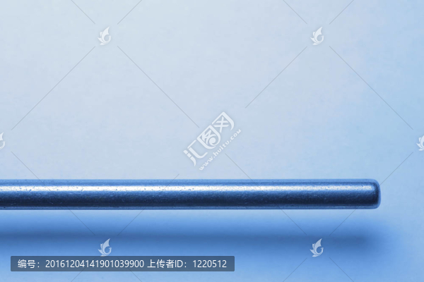 白底金屬棒