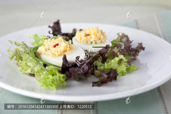兩個煮雞蛋
