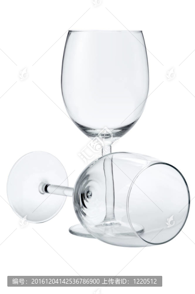 兩個空酒杯；分離；白色背景