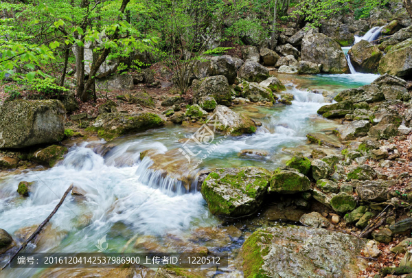 山區(qū)河流