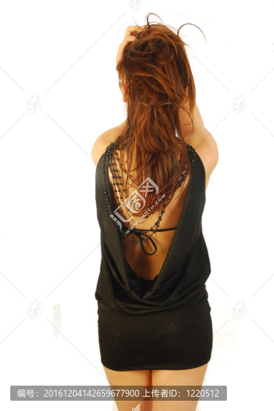 美麗性感的女人在晚禮服