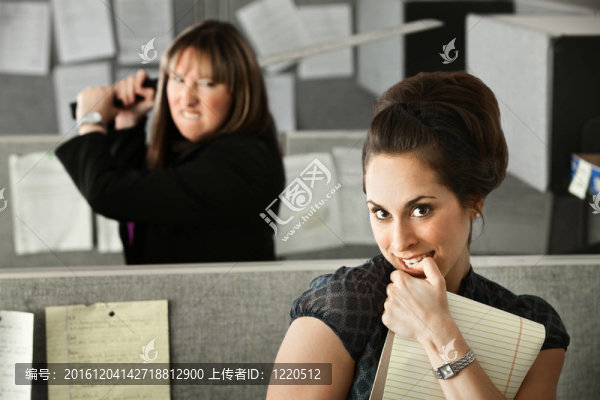女同事的威脅