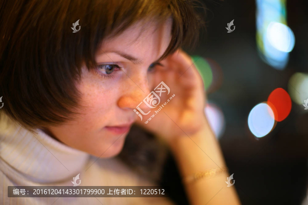 美麗少婦閱讀