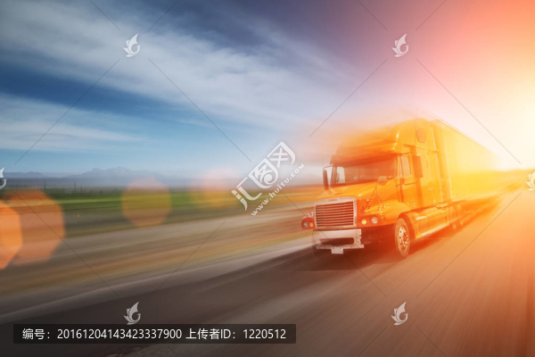 車在高速公路上