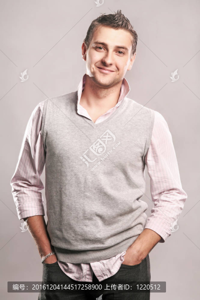 年輕的快樂的商人