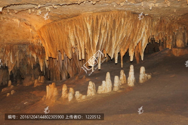 路瑞溶洞