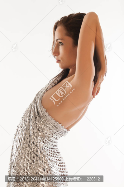 女人在銀