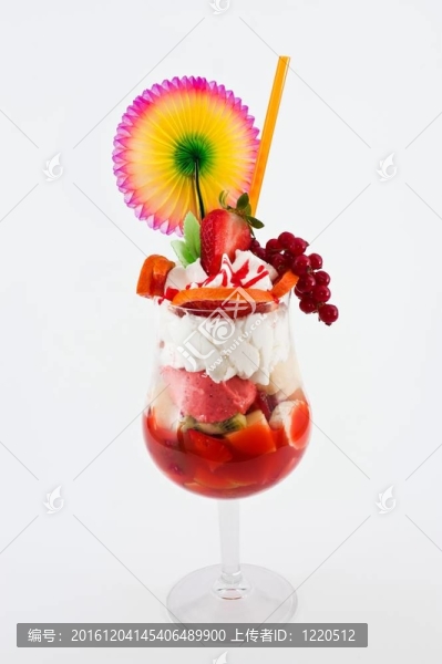 水果冰淇淋杯
