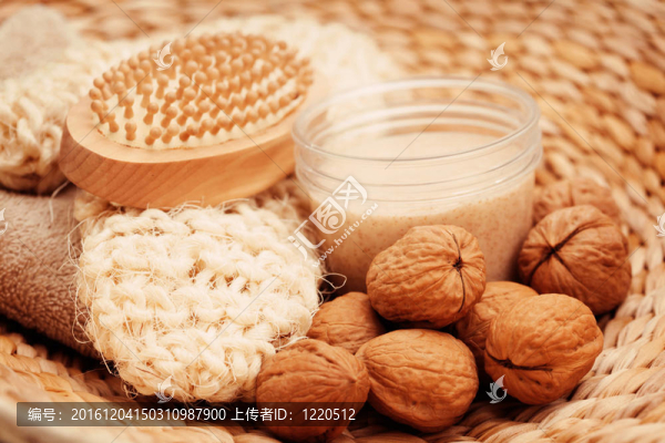 核桃身體磨砂膏