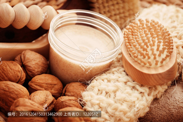 核桃身體磨砂膏