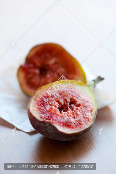 新鮮無(wú)花果