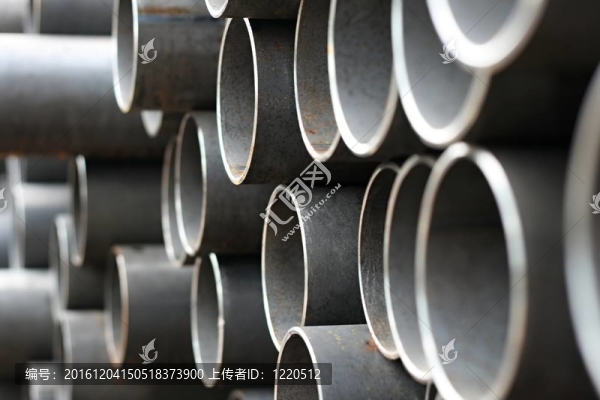 金屬管