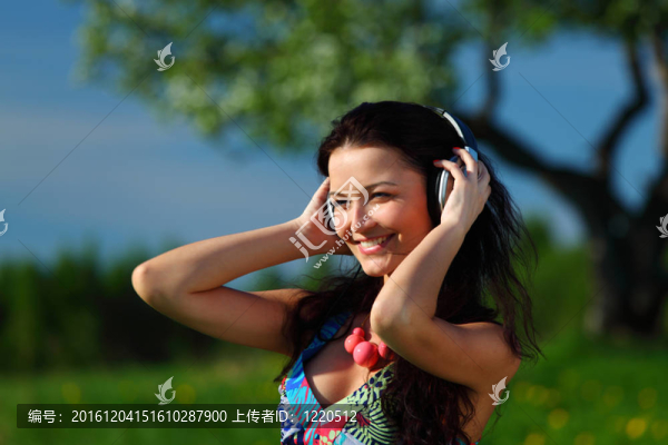聽音樂