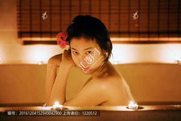 出浴的美人