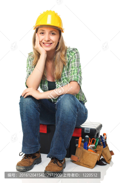 女人在工具箱