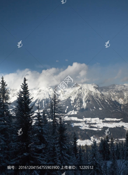 冬下雪山?；﹦俚厥├旅?。澳大利亞